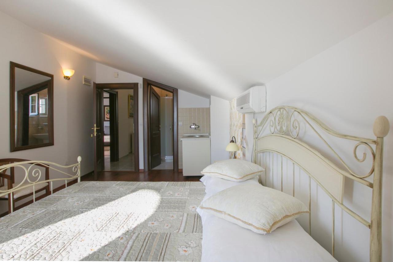 Royal Holiday Apartments Sveti Stefan Exterior foto