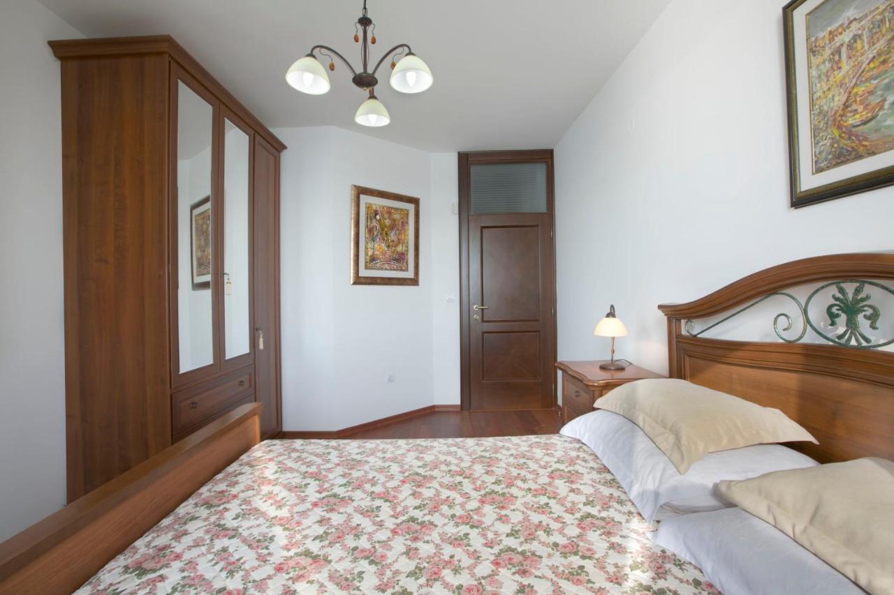 Royal Holiday Apartments Sveti Stefan Exterior foto