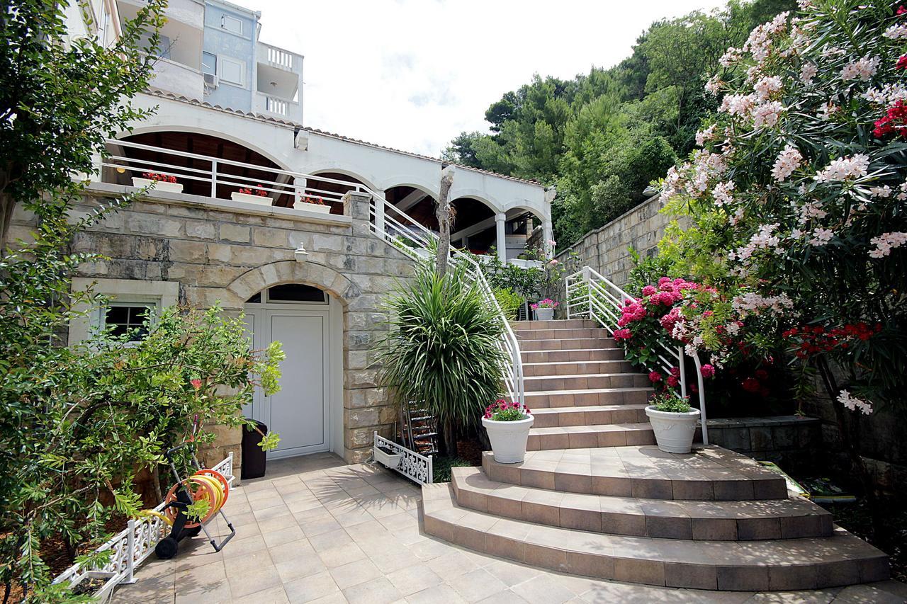 Royal Holiday Apartments Sveti Stefan Exterior foto