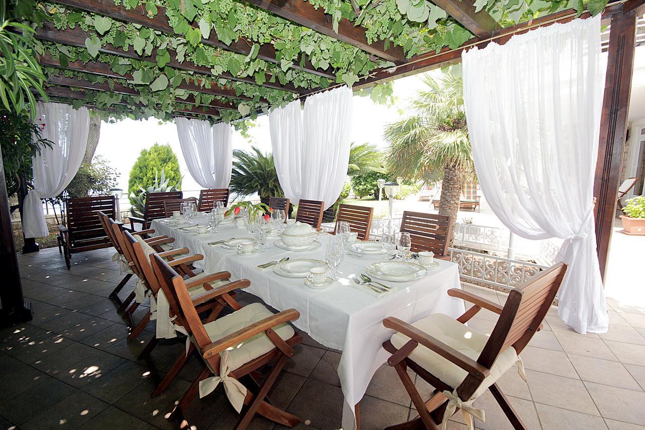Royal Holiday Apartments Sveti Stefan Exterior foto