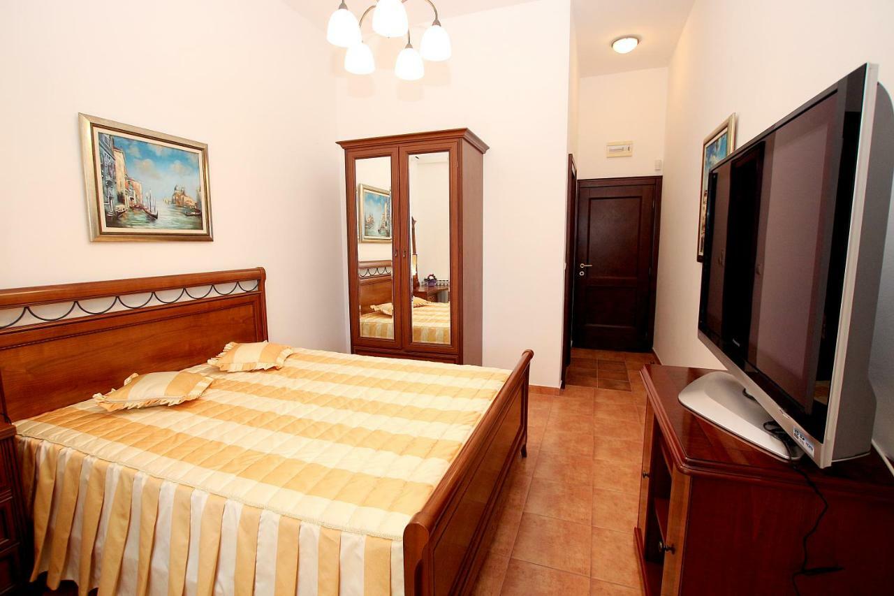 Royal Holiday Apartments Sveti Stefan Exterior foto